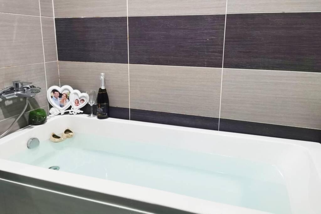 Abhome "Love Suite" #Ksl D'Esplanade #Ksl City Mall #Water Theme Park #Jb 新山 外观 照片